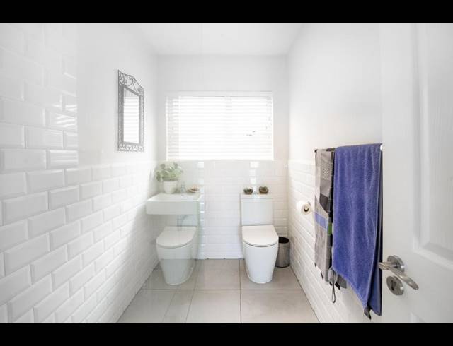 3 BEDROOM APARTMENT FOR SALE IN NEWSEL BEACH